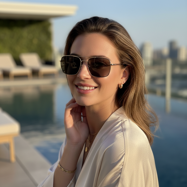 Profile 2 - Woman with square vintage frames